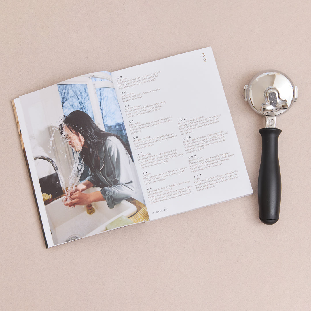 Standart Issue 38: Spick, Span & Coffee